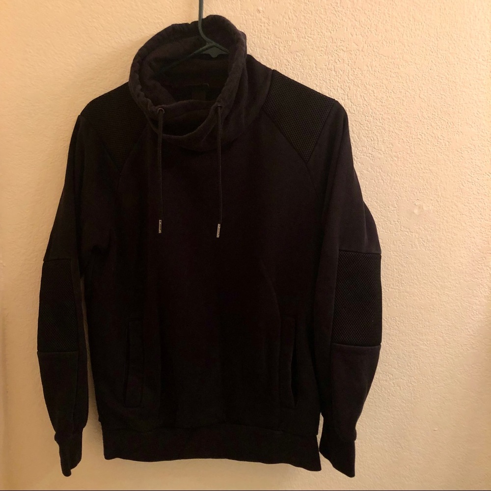 H&M Black turtle neck sweater with pockets